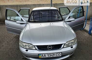 Седан Opel Vectra 2000 в Киеве