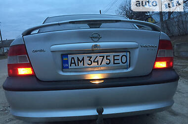 Седан Opel Vectra 1997 в Попельне