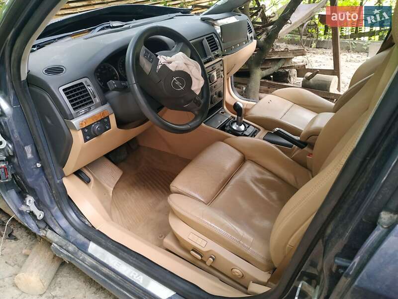Универсал Opel Vectra 2007 в Ровно