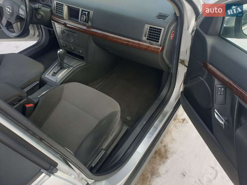 Седан Opel Vectra 2004 в Бердичеве фото 12 Седан Opel Vectra 2004 в Бердичеве
