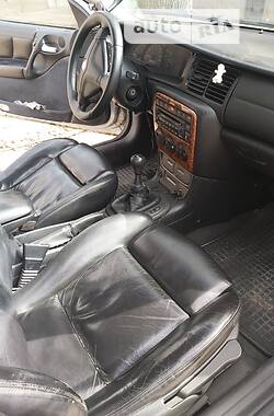 Хэтчбек Opel Vectra 2000 в 