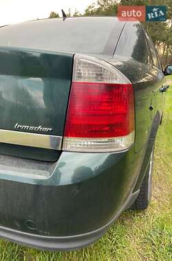 Седан Opel Vectra 2004 в 
