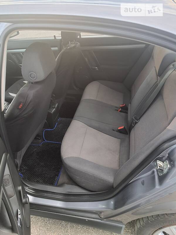 Седан Opel Vectra 2003 в Чернигове