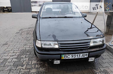 Хэтчбек Opel Vectra 1990 в Червонограде