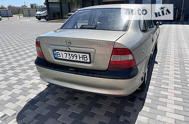 Седан Opel Vectra 1997 в Лубнах