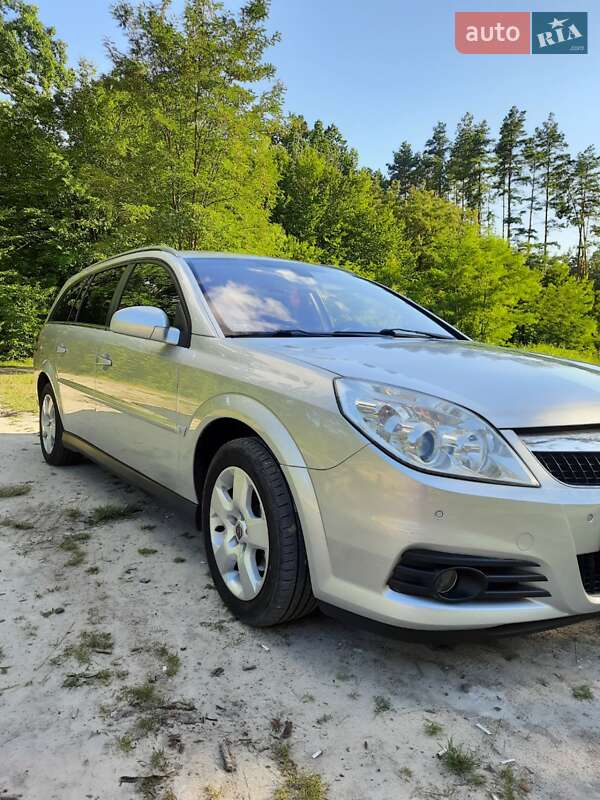 Универсал Opel Vectra 2007 в Костополе