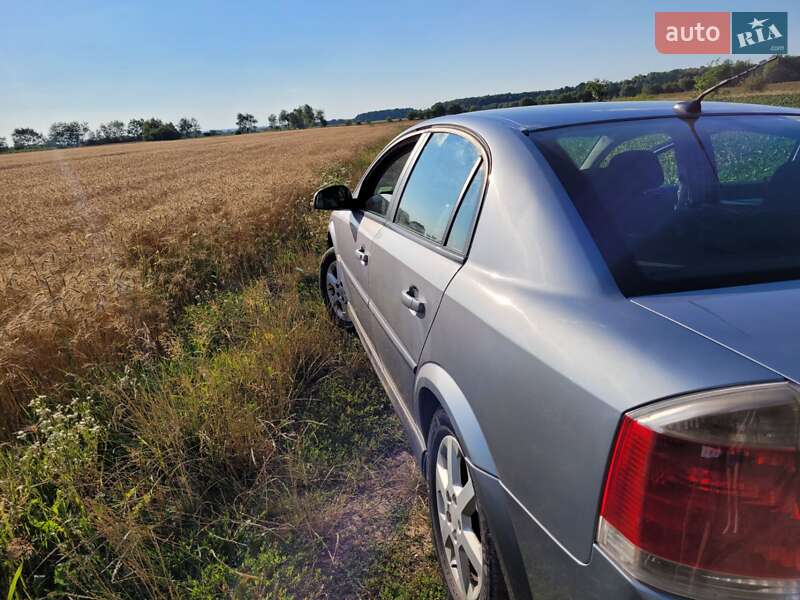 Седан Opel Vectra 2003 в Харькове