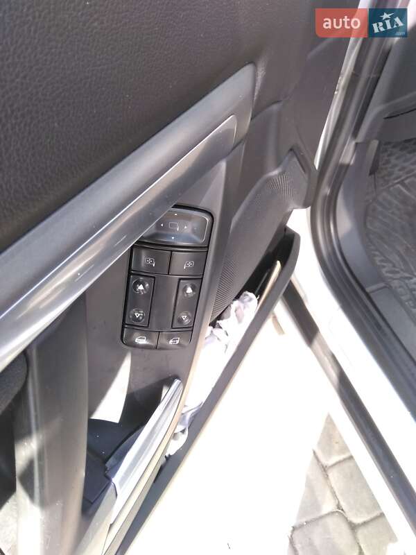 Седан Opel Vectra 2006 в Трускавці