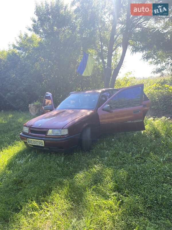 Седан Opel Vectra 1992 в Днепре