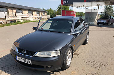 Ліфтбек Opel Vectra 1998 в Івано-Франківську