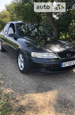 Ліфтбек Opel Vectra 1998 в Івано-Франківську