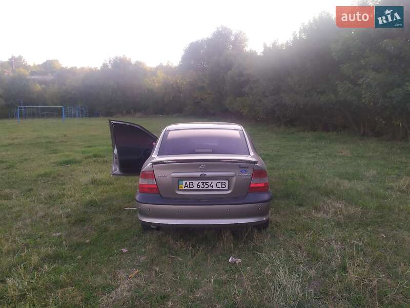 Седан Opel Vectra 1998 в Бершади фото 17 Седан Opel Vectra 1998 в Бершади
