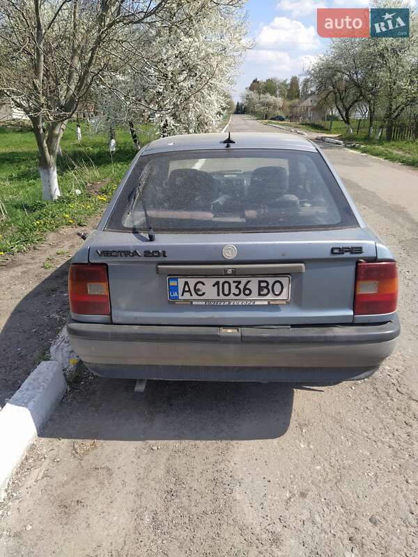 Седан Opel Vectra 1990 в Луцке