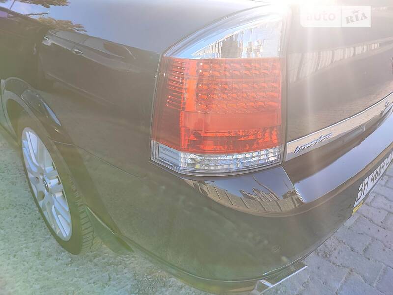 Седан Opel Vectra 2004 в Одесі