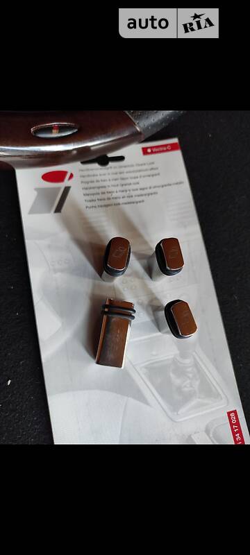 Седан Opel Vectra 2004 в Одесі