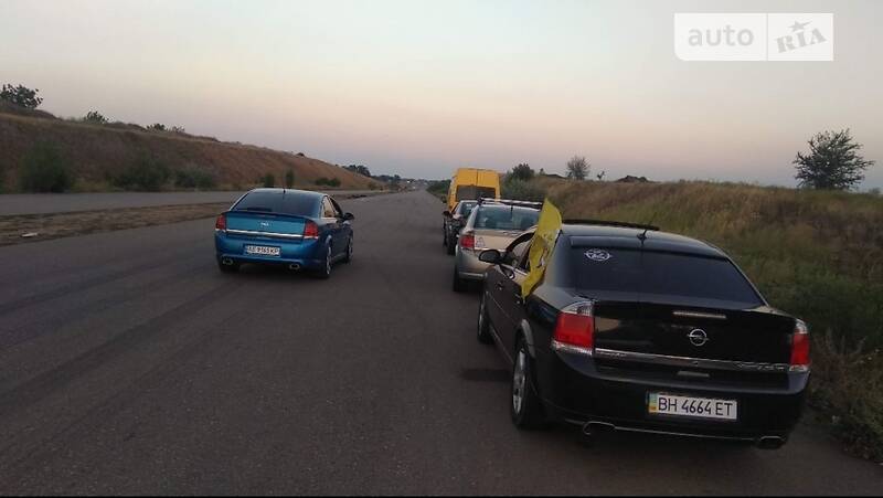 Седан Opel Vectra 2004 в Одесі