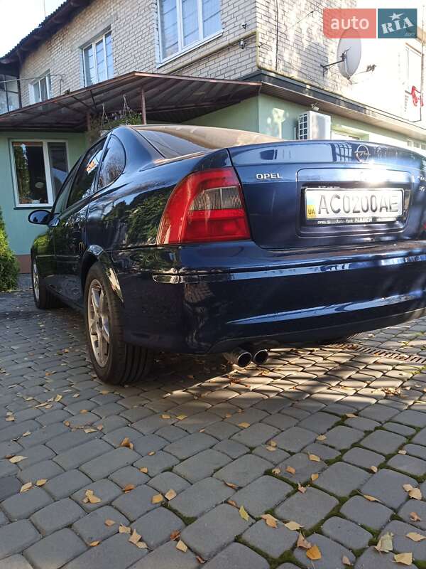 Седан Opel Vectra 1996 в Луцке