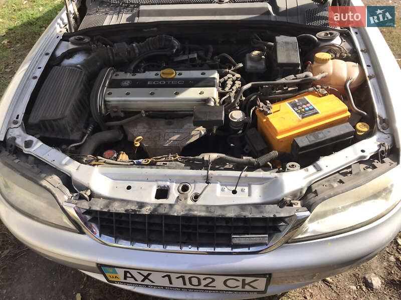 Седан Opel Vectra 1999 в Лозовой