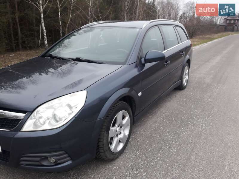 Универсал Opel Vectra 2006 в Турийске