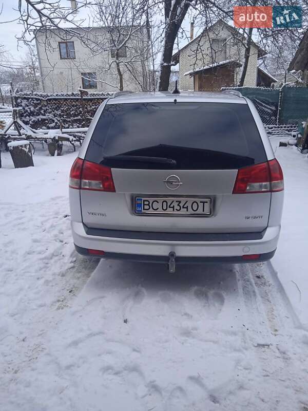 Универсал Opel Vectra 2008 в Яворове