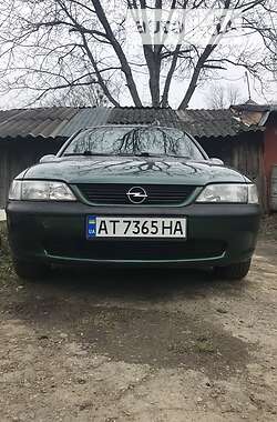Седан Opel Vectra 1996 в Івано-Франківську