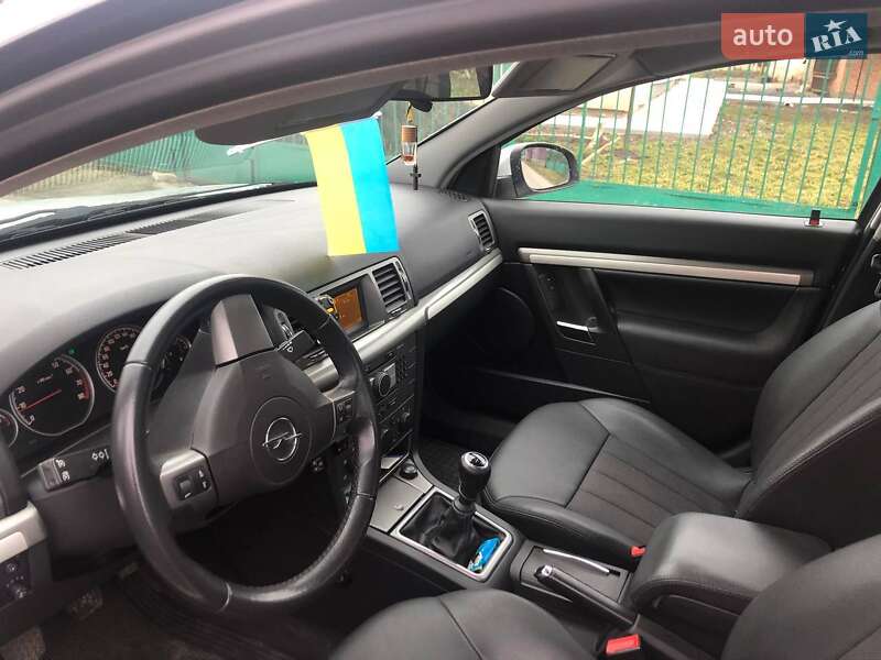 Седан Opel Vectra 2008 в Умані