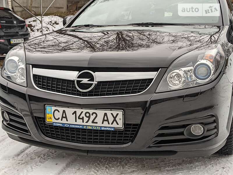Седан Opel Vectra 2008 в Монастырище