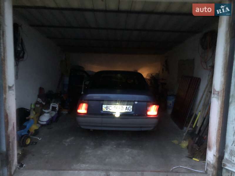 Седан Opel Vectra 1993 в Львові