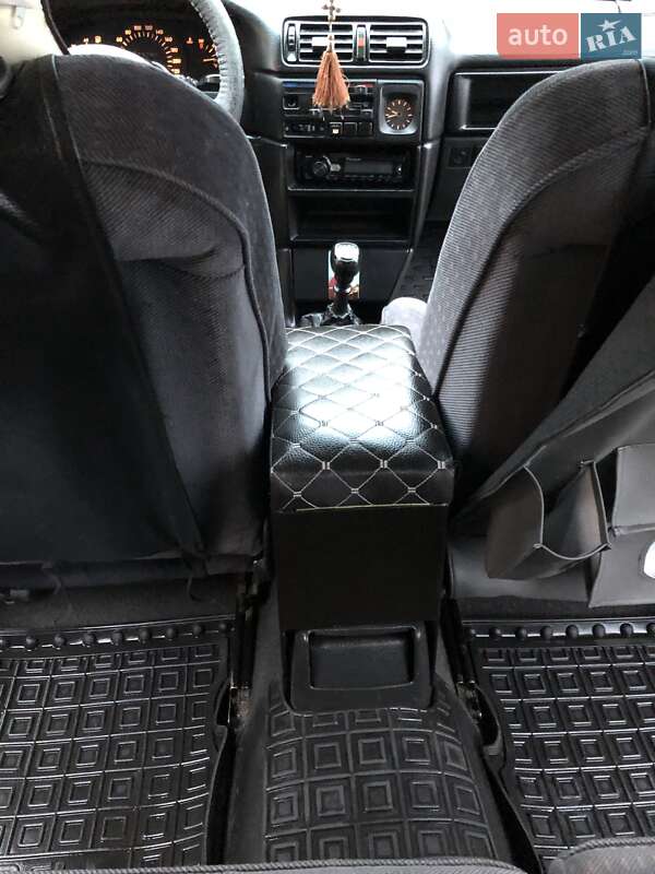 Седан Opel Vectra 1993 в Львові