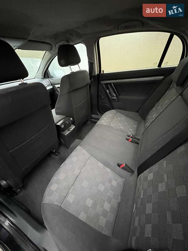 Седан Opel Vectra 2006 в Хмельницком