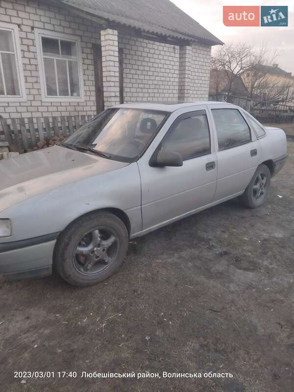 Седан Opel Vectra 1993 в Камені-Каширському