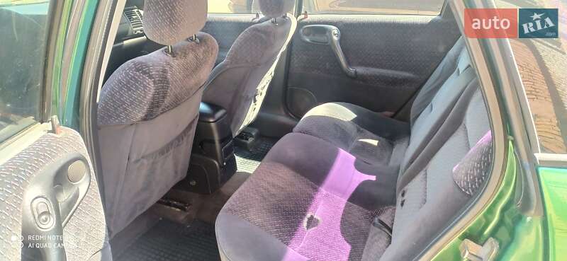 Седан Opel Vectra 1996 в Переяславі