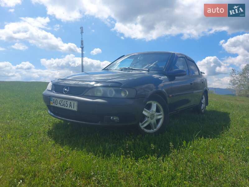 Седан Opel Vectra 1997 в Ужгороде