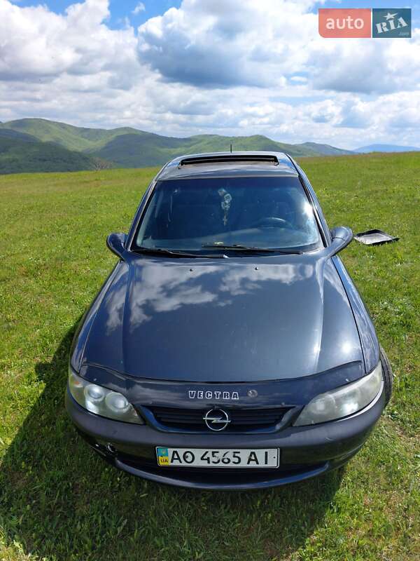 Седан Opel Vectra 1997 в Ужгороде