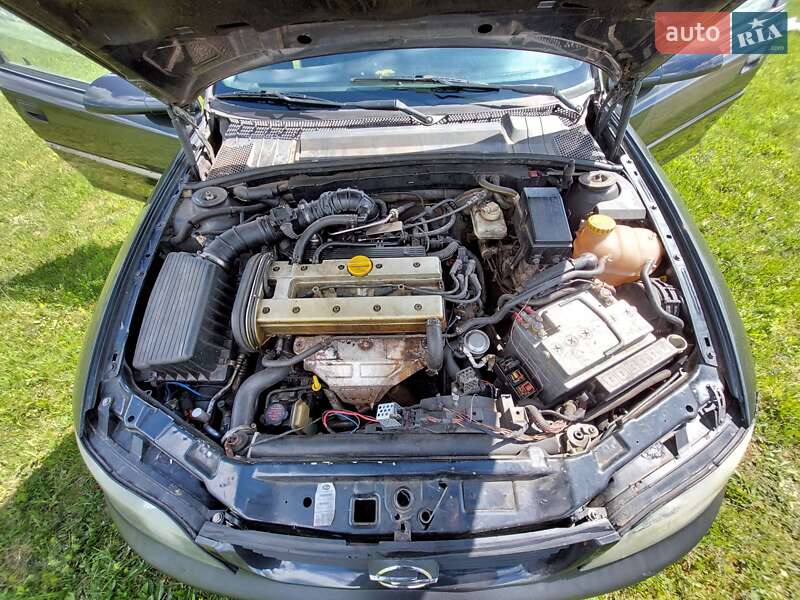 Седан Opel Vectra 1997 в Ужгороде