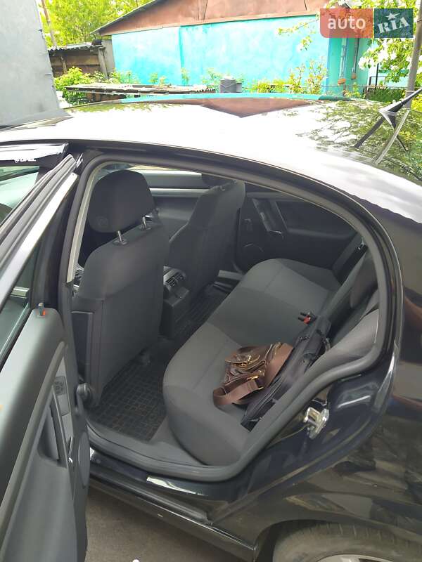 Седан Opel Vectra 2006 в Кропивницком