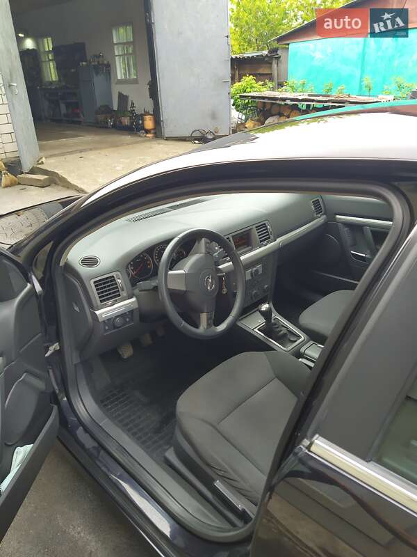 Седан Opel Vectra 2006 в Кропивницком