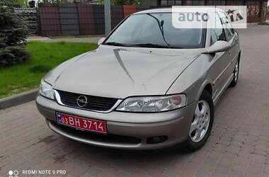 Седан Opel Vectra 1999 в Сарнах