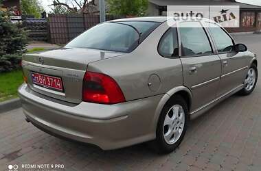 Седан Opel Vectra 1999 в Сарнах