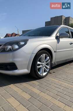 Универсал Opel Vectra 2006 в Нововолынске