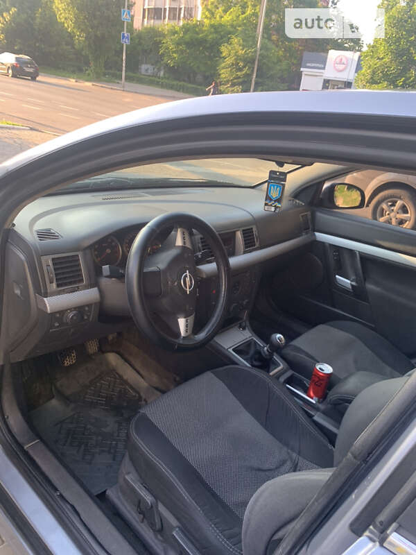 Седан Opel Vectra 2003 в Одесі