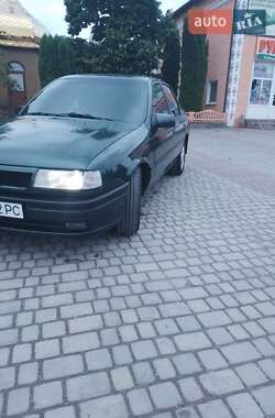 Седан Opel Vectra 1995 в Теофиполе