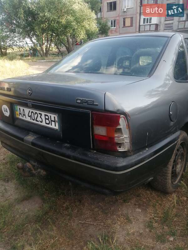 Седан Opel Vectra 1988 в Березнегуватому