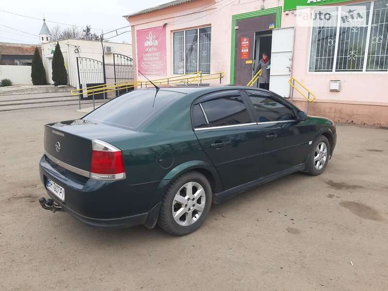 Седан Opel Vectra 2004 в Одессе