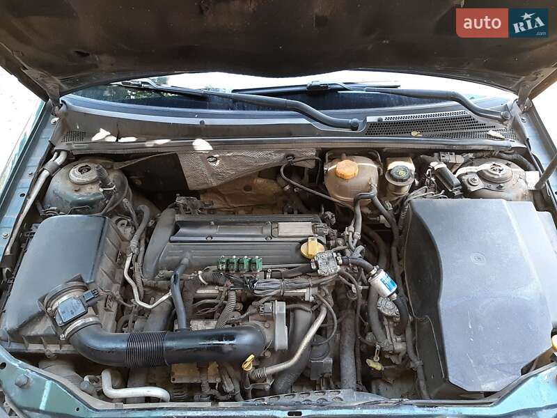Седан Opel Vectra 2004 в Одессе