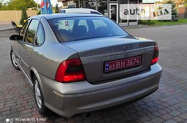 Седан Opel Vectra 1999 в Сарнах