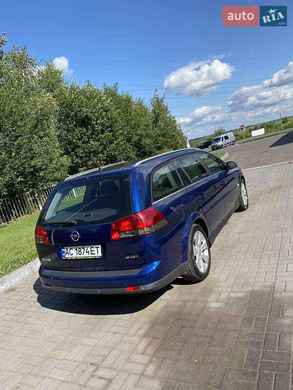 Универсал Opel Vectra 2008 в Нововолынске