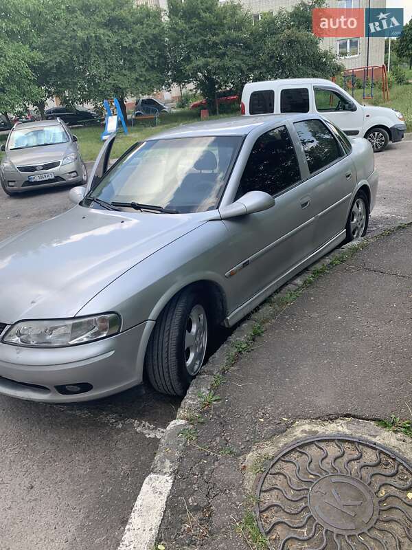 Седан Opel Vectra 2000 в Львове