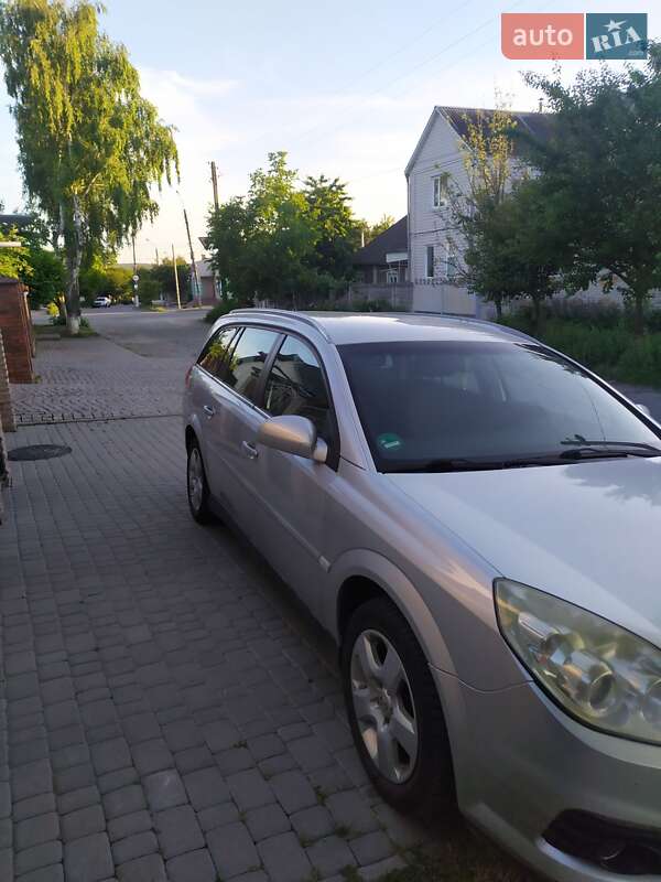 Универсал Opel Vectra 2006 в Хмельнике