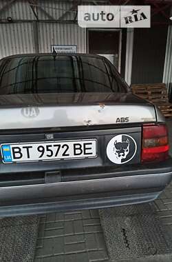 Седан Opel Vectra 1989 в Павлограде